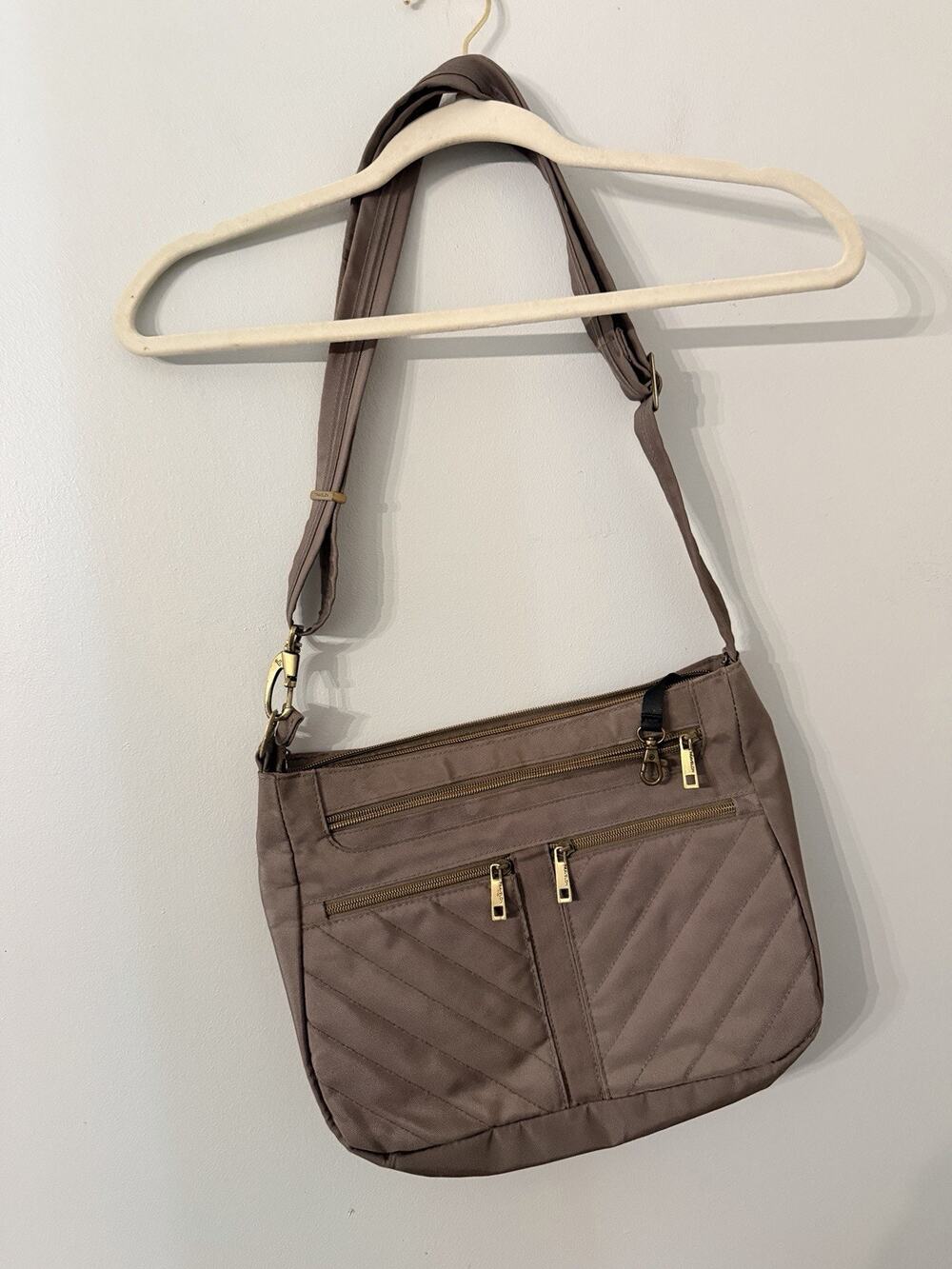 TRAVELON Taupe Quilted Shoulder Crossbody Organizer Traveler Purse Handbag